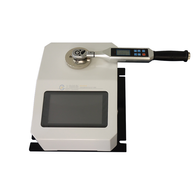 ��Яʽ����Ť��У׼��